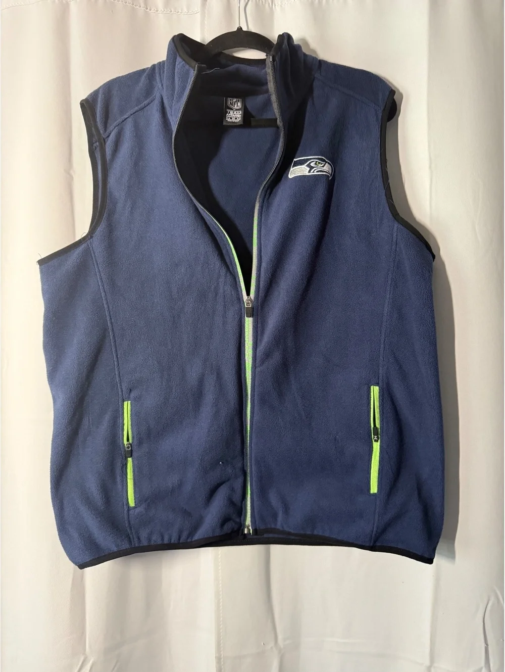 Seattle Seahawks NFL Team Apparel Navy Fleece Vest Sz M - Twelfth Man Football
